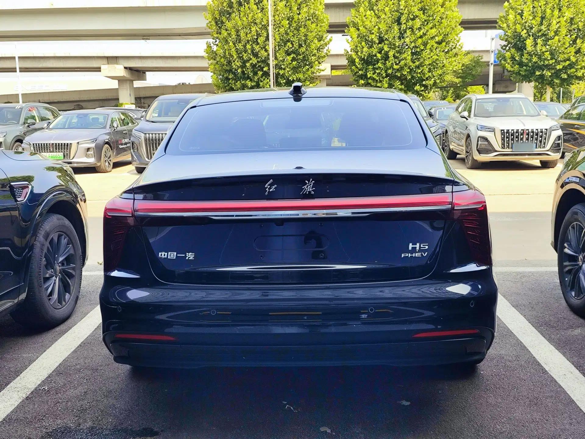 Hongqi H5 PHEV 2025 130 Super Hybrid Version — миниатюра 5