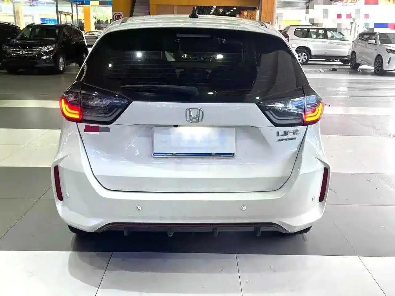 LIFE 2021 1.5L CVT SPO-SS Dynamic Edition — миниатюра 4