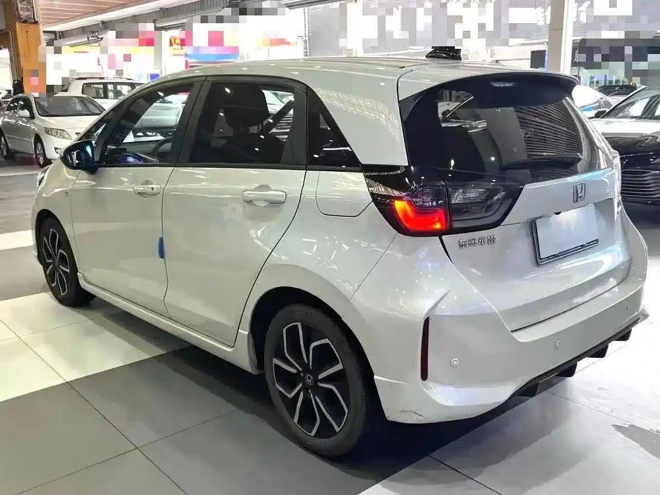 LIFE 2021 1.5L CVT SPO-SS Dynamic Edition — миниатюра 5