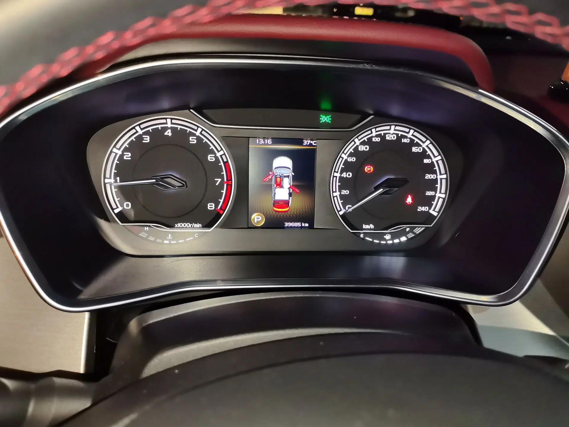 Geely Auto Coolray 2021 1.5TD DCT Starry Edition — миниатюра 8