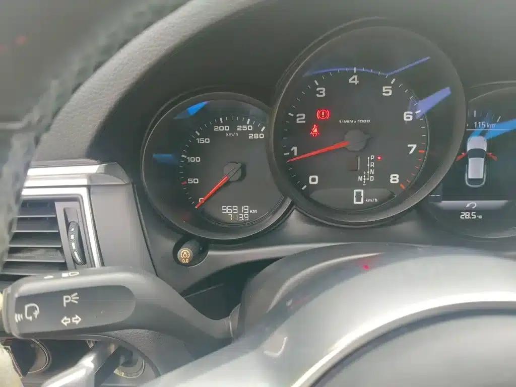 2017 Macan 2.0T — миниатюра 13