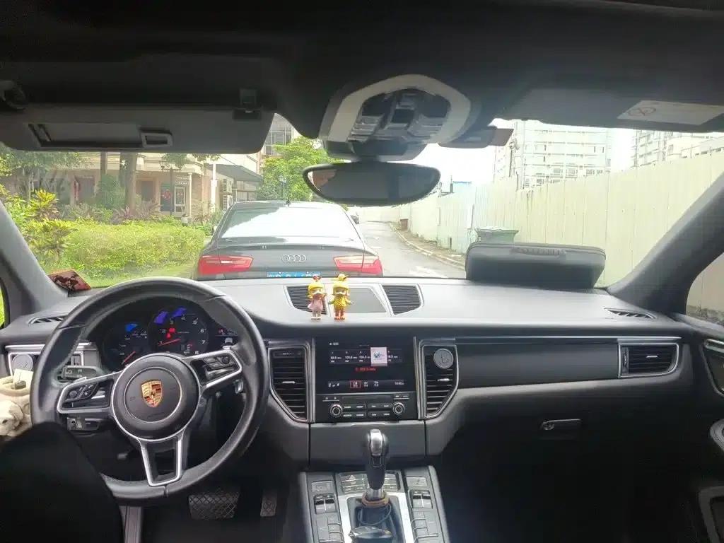 2017 Macan 2.0T — миниатюра 19
