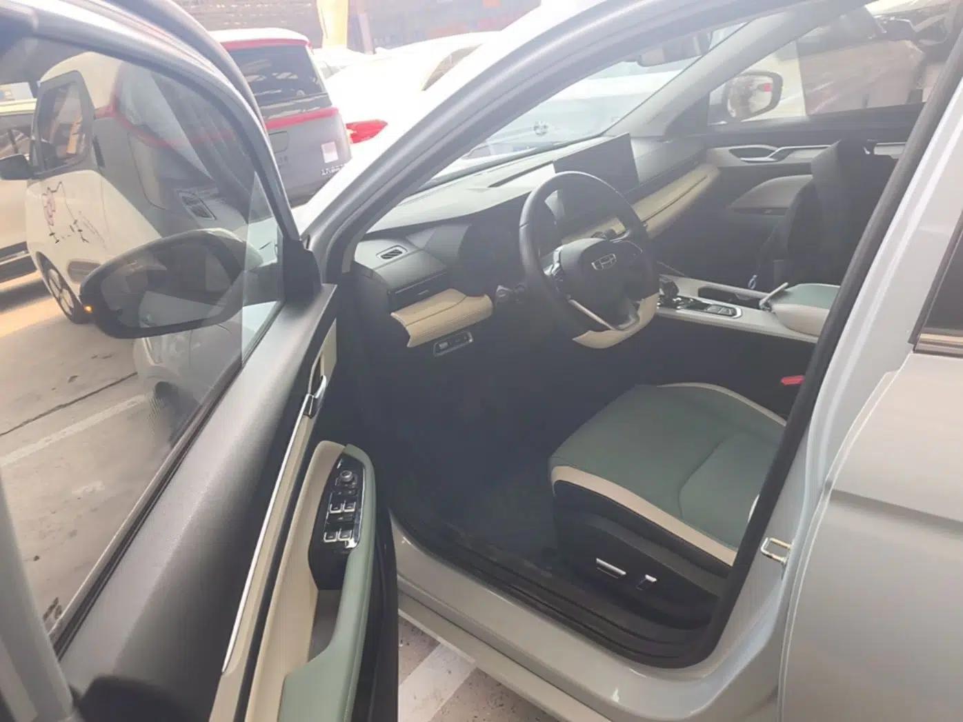 Geely Auto Emgrand L HiP 2022 1.5TD-DHT Pro 100KM Super Swift — миниатюра 18