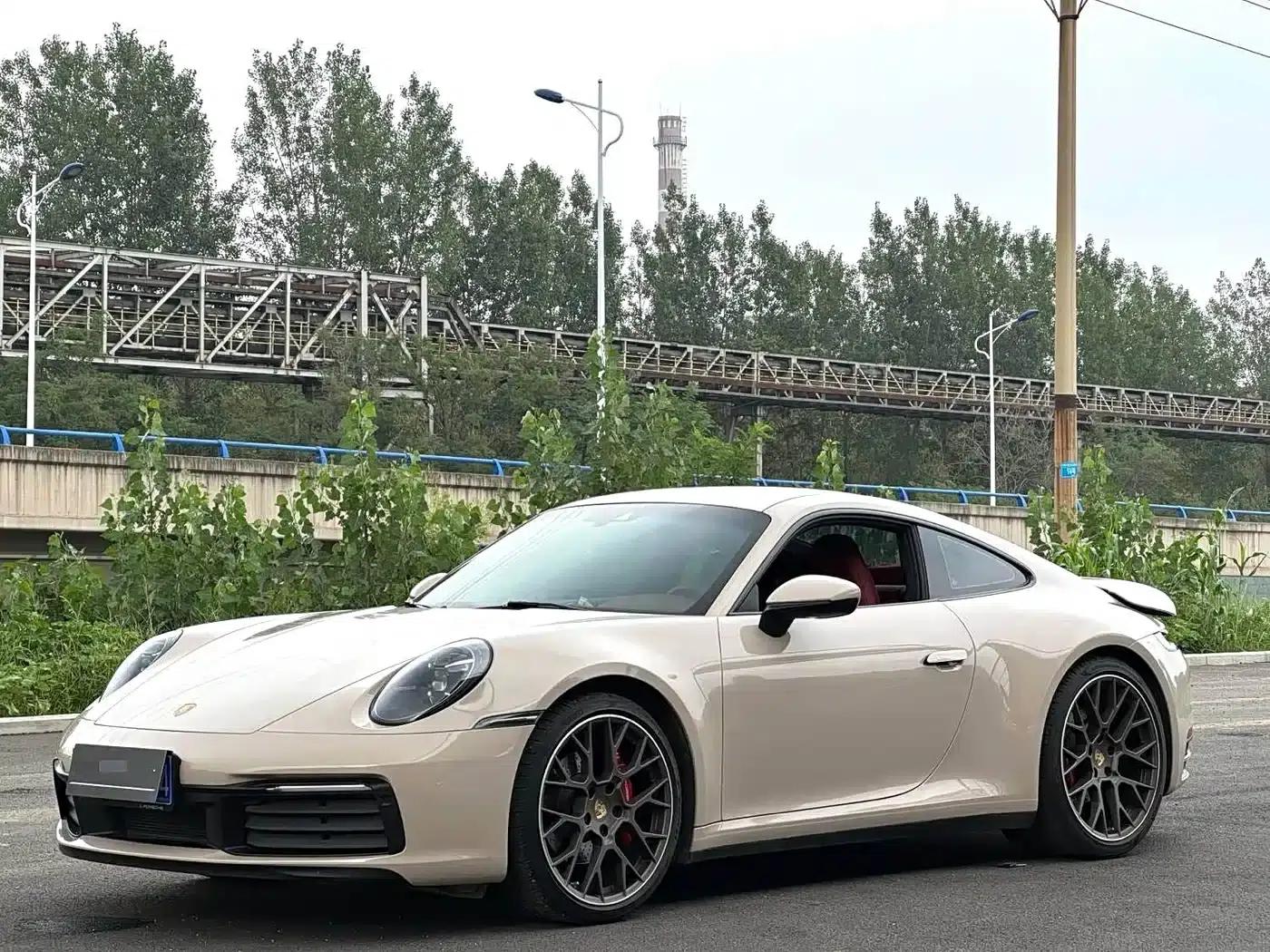Porsche 911 2020 Carrera 3.0T — миниатюра 1