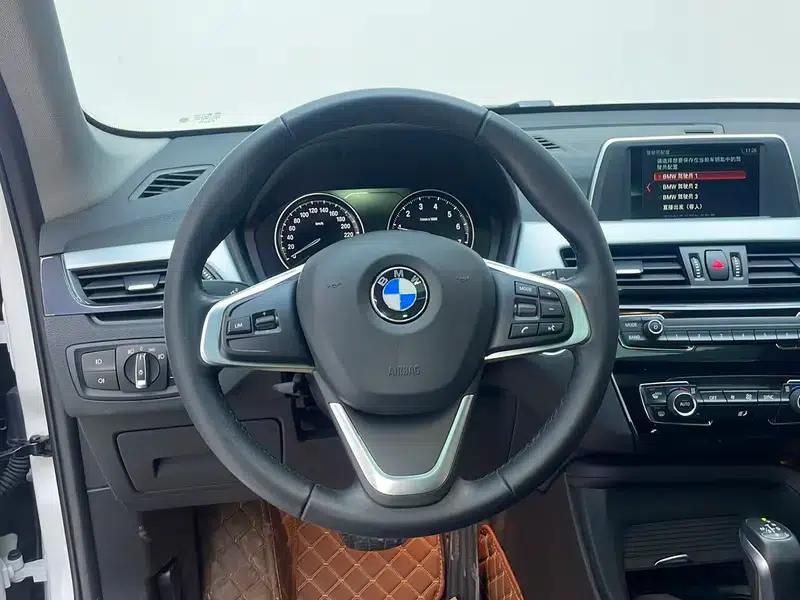 BMW X1 2019 sDrive18Li Fashion Edition — миниатюра 16