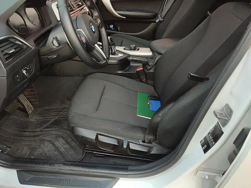 BMW 1 Series (Imported) 2018 118i Leading Edition — миниатюра 7