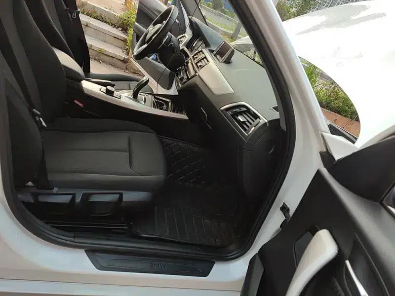 BMW 1 Series (Imported) 2018 118i Leading Edition — миниатюра 8