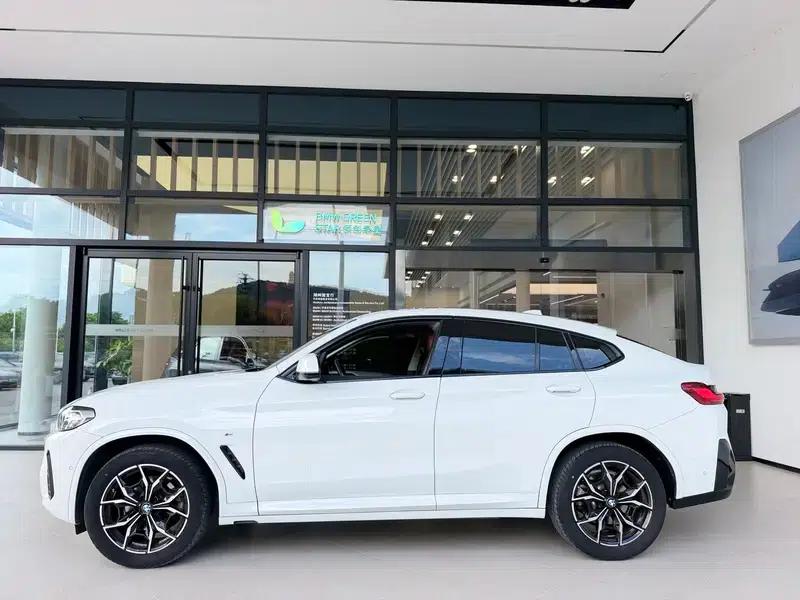 2022 BMW X4 xDrive 25i M Sport Package — миниатюра 3