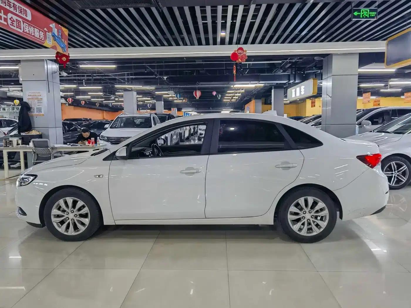 Buick Excelle 2019 15T Dual-Clutch Connected Elite (National V Emission Standard) — миниатюра 3