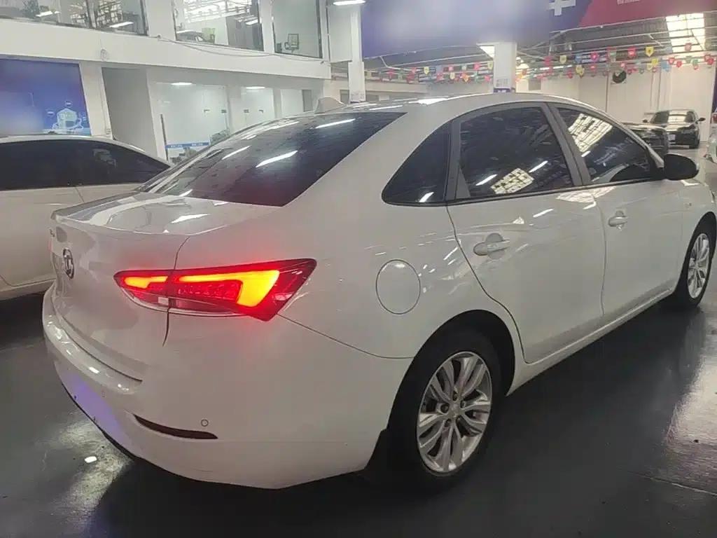 Buick Excelle 2021 Facelift Classic 1.5L Automatic Elite — миниатюра 7