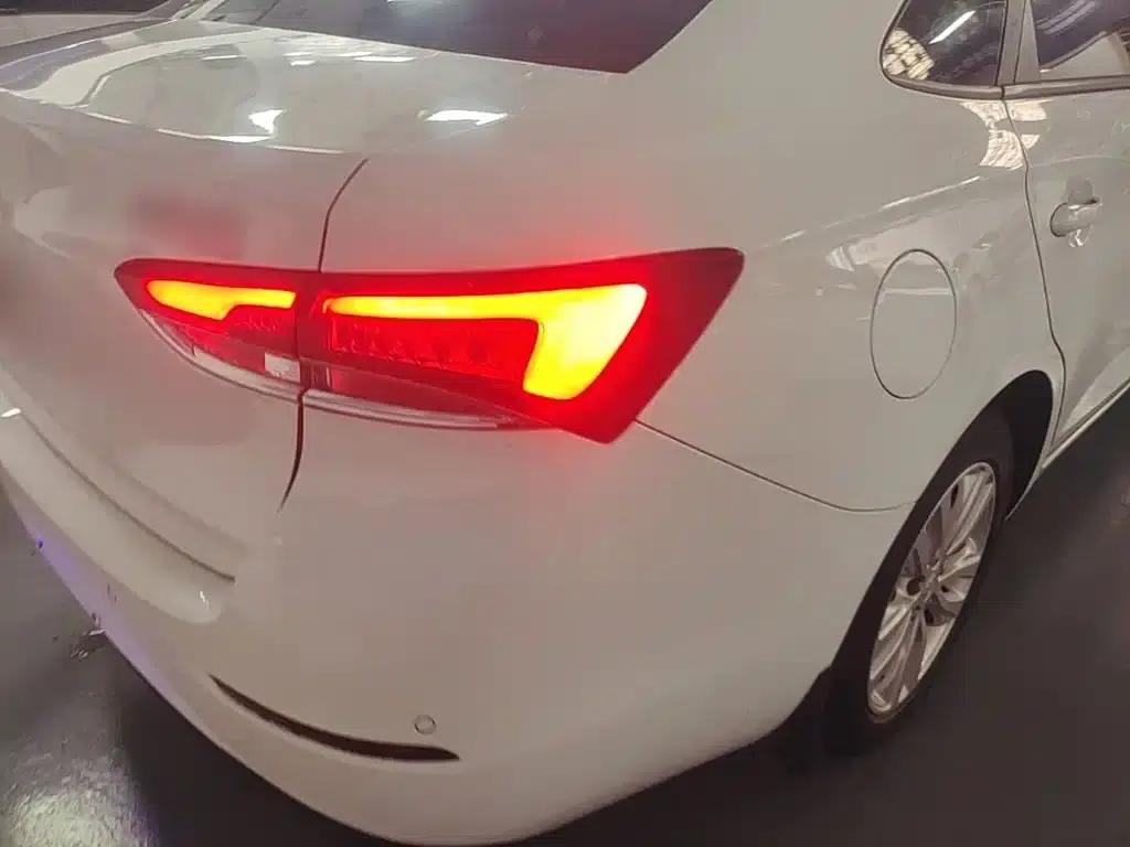 Buick Excelle 2021 Facelift Classic 1.5L Automatic Elite — миниатюра 8