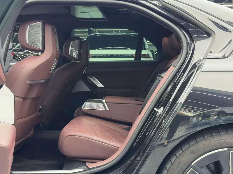 BMW i7 2023 eDrive50L Premium M Sport Package — миниатюра 20
