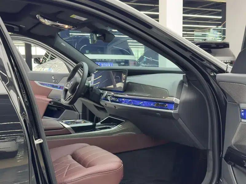 BMW i7 2023 eDrive50L Premium M Sport Package — миниатюра 4