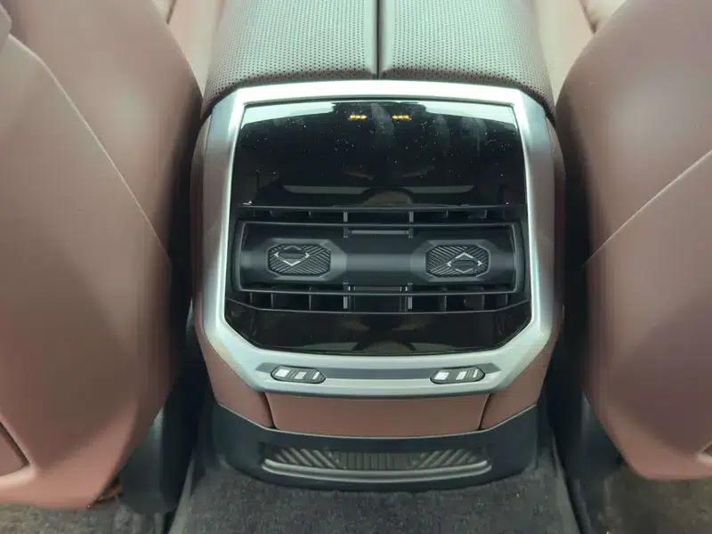 BMW i7 2023 eDrive50L Premium M Sport Package — миниатюра 6