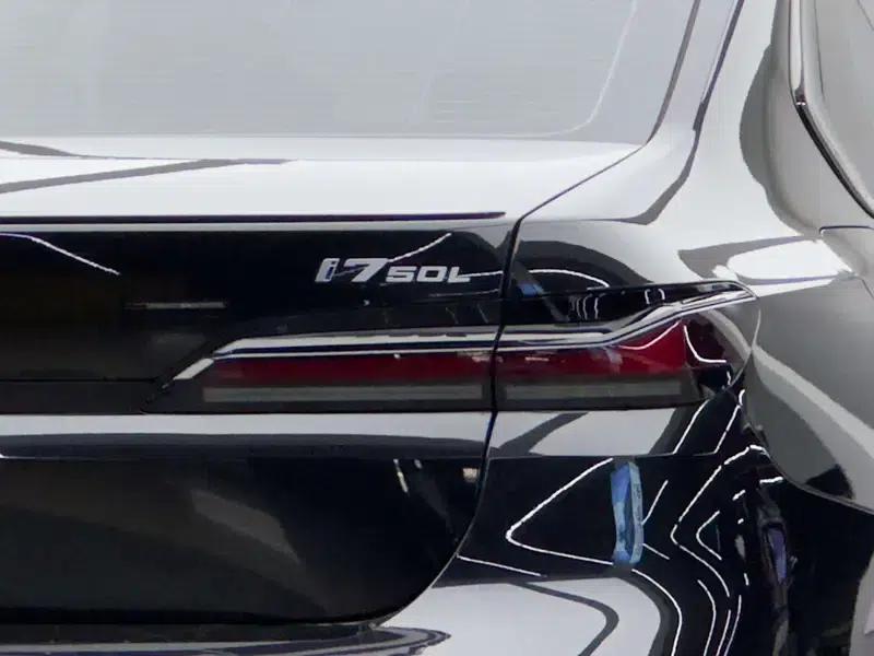 BMW i7 2023 eDrive50L Premium M Sport Package — миниатюра 8