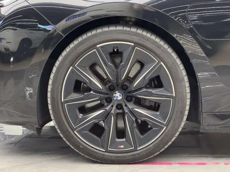 BMW i7 2023 eDrive50L Premium M Sport Package — миниатюра 9