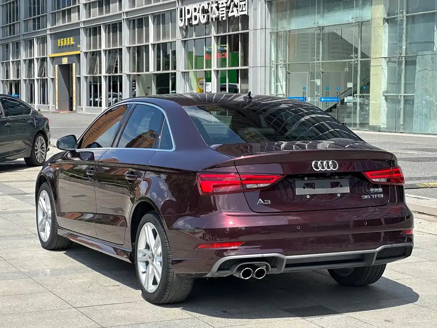 Audi A3 2018 30th Anniversary Edition Limousine 35 TFSI Fashion Model — миниатюра 4