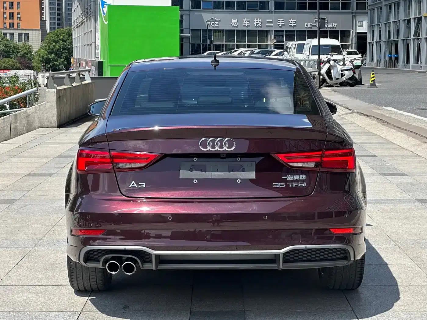 Audi A3 2018 30th Anniversary Edition Limousine 35 TFSI Fashion Model — миниатюра 5