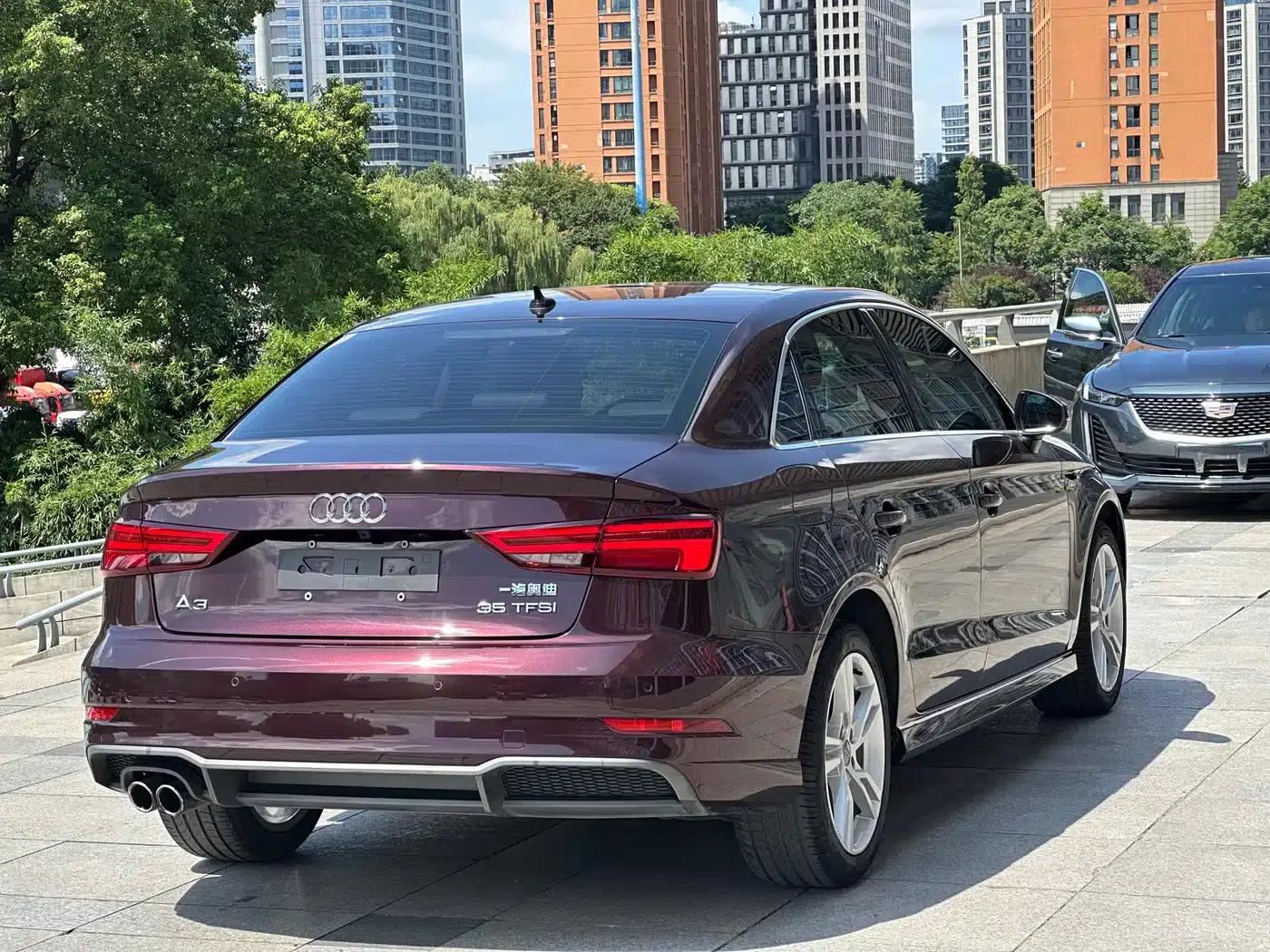 Audi A3 2018 30th Anniversary Edition Limousine 35 TFSI Fashion Model — миниатюра 6