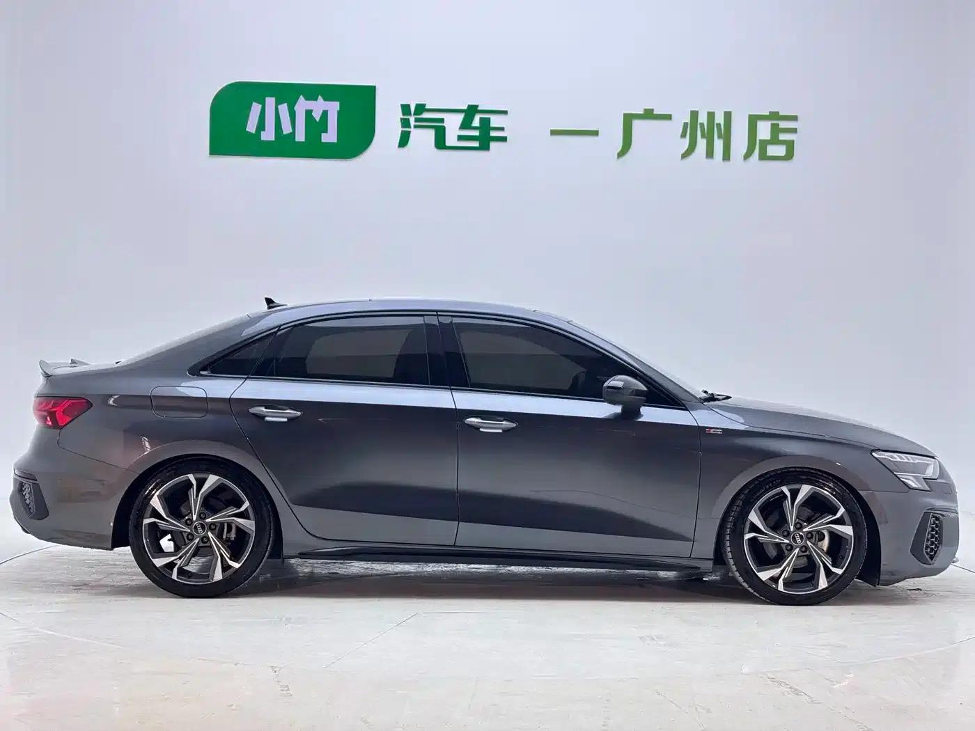 2022 Audi A3 A3L Limousine 35 TFSI Luxury Sport — миниатюра 4