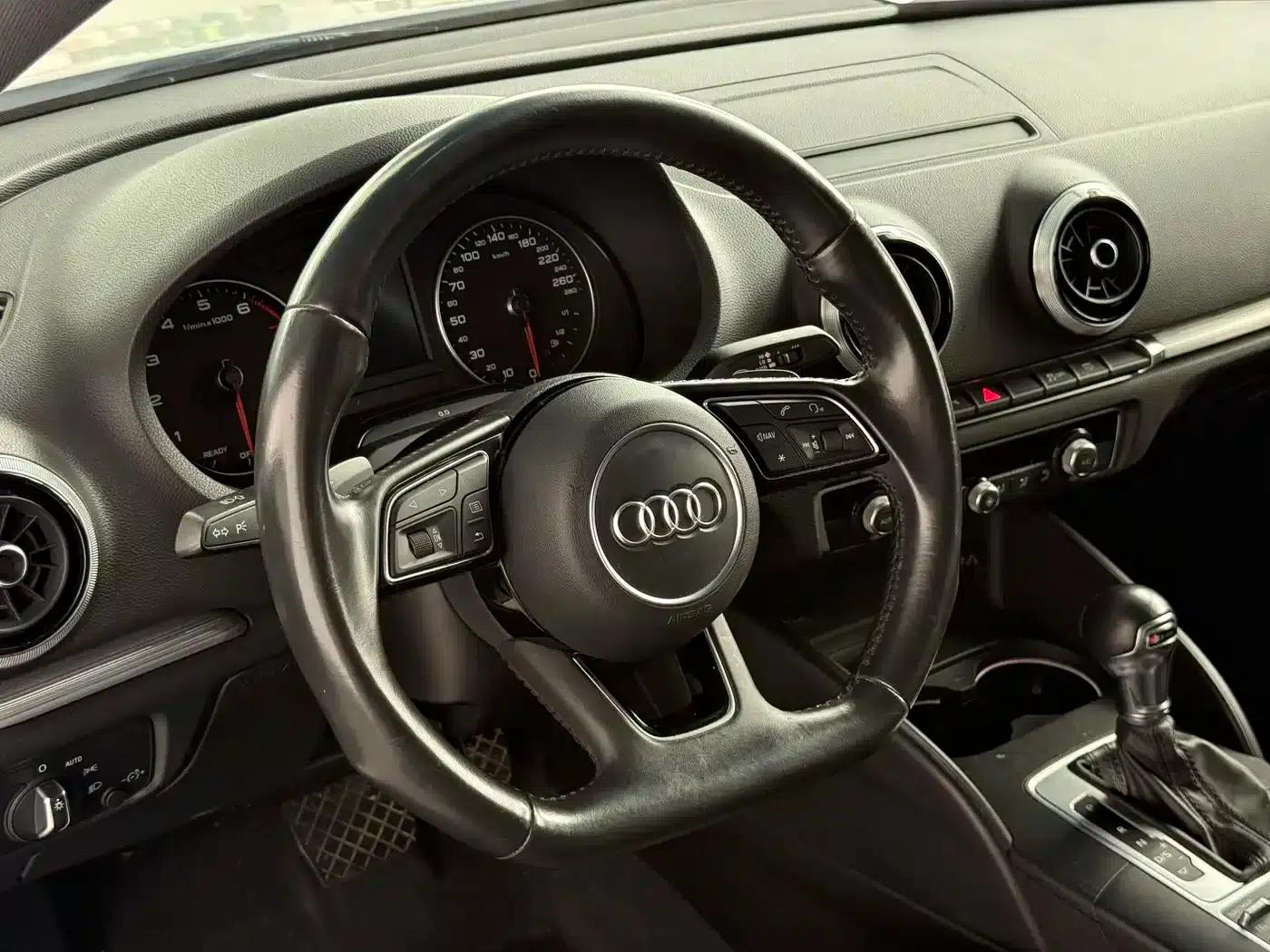 Audi A3 2018 30th Anniversary Edition Limousine 35 TFSI Sport — миниатюра 8