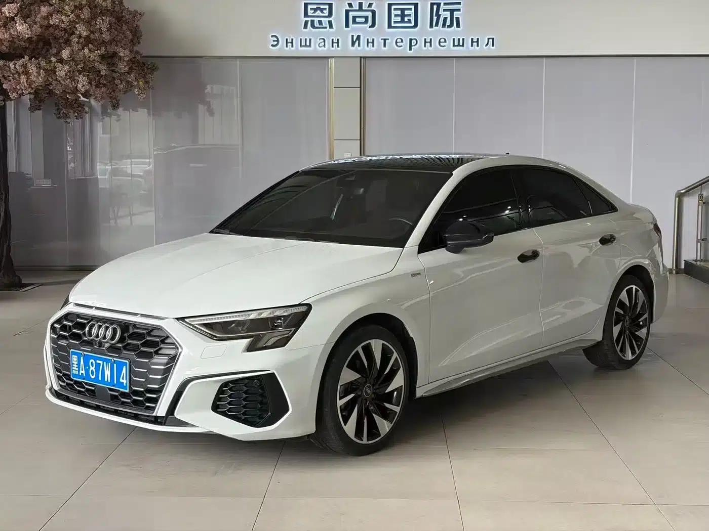 Audi A3 2023 Facelift A3L Limousine 35 TFSI Sporty Edition — миниатюра 1