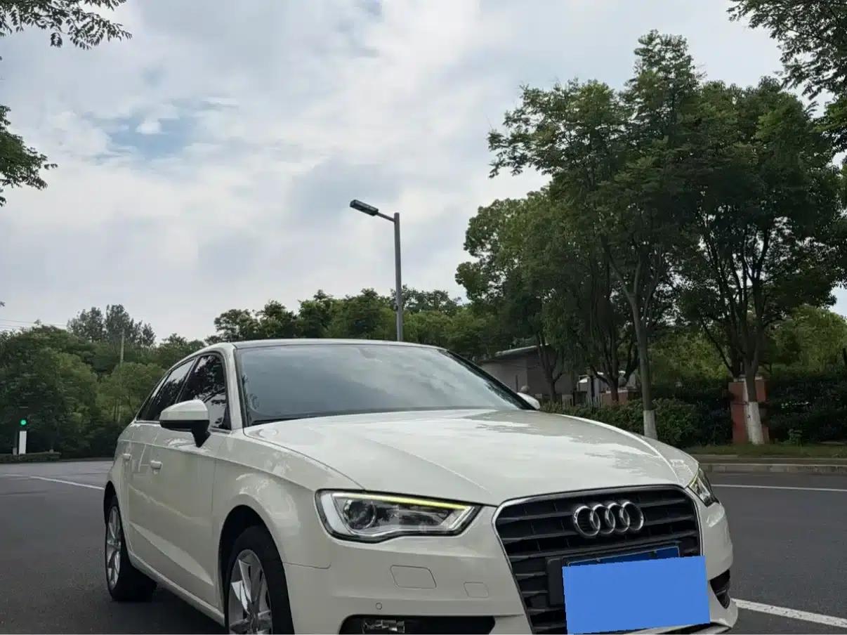 Audi A3 2014 Sportback 35 TFSI Automatic Comfort — миниатюра 1