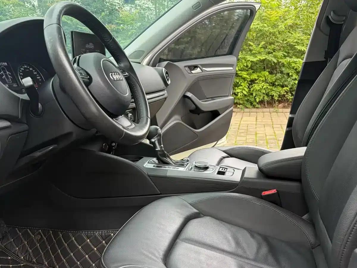 Audi A3 2014 Sportback 35 TFSI Automatic Comfort — миниатюра 3