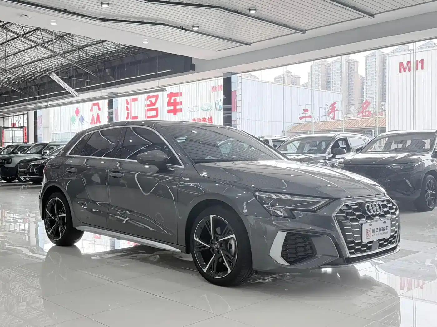Audi A3 2023 Sportback 35 TFSI Fashion Sport — миниатюра 3