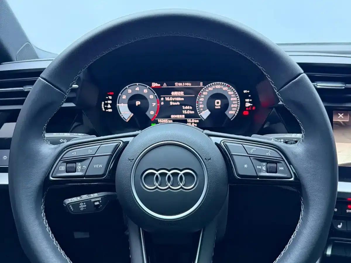 Audi A3 2023 Facelift Sportback 35 TFSI Fashion Sporty Model — миниатюра 15