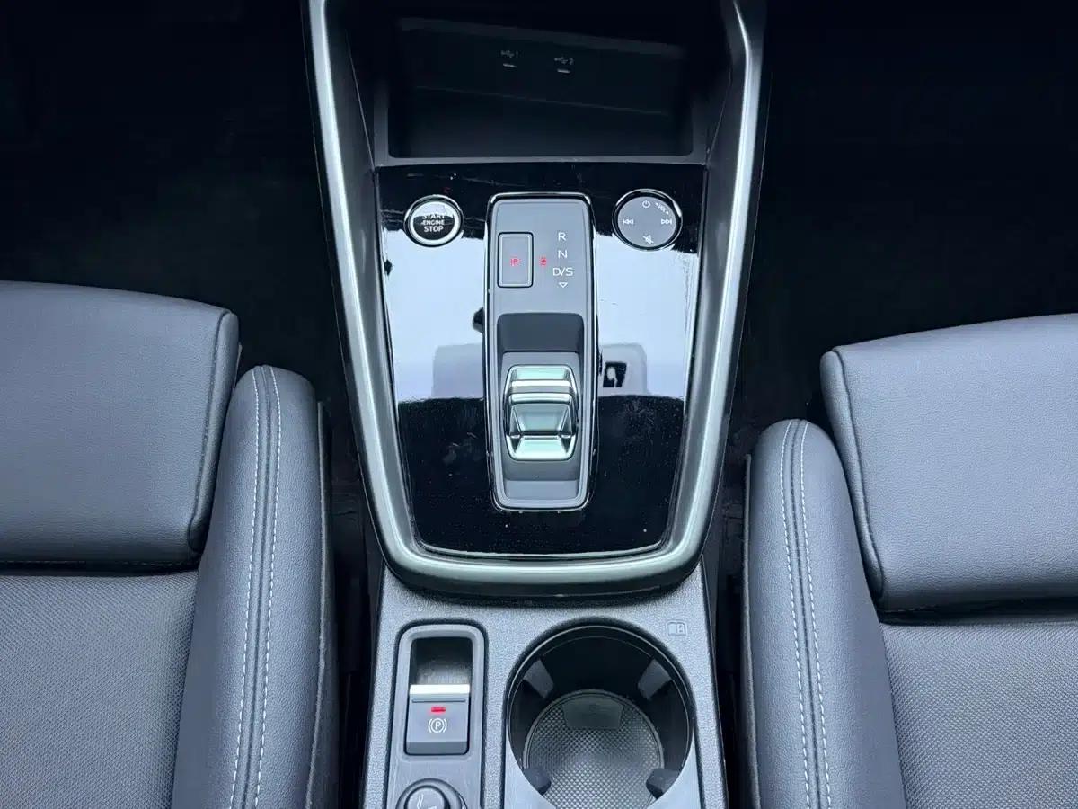 Audi A3 2023 Facelift Sportback 35 TFSI Fashion Sporty Model — миниатюра 17