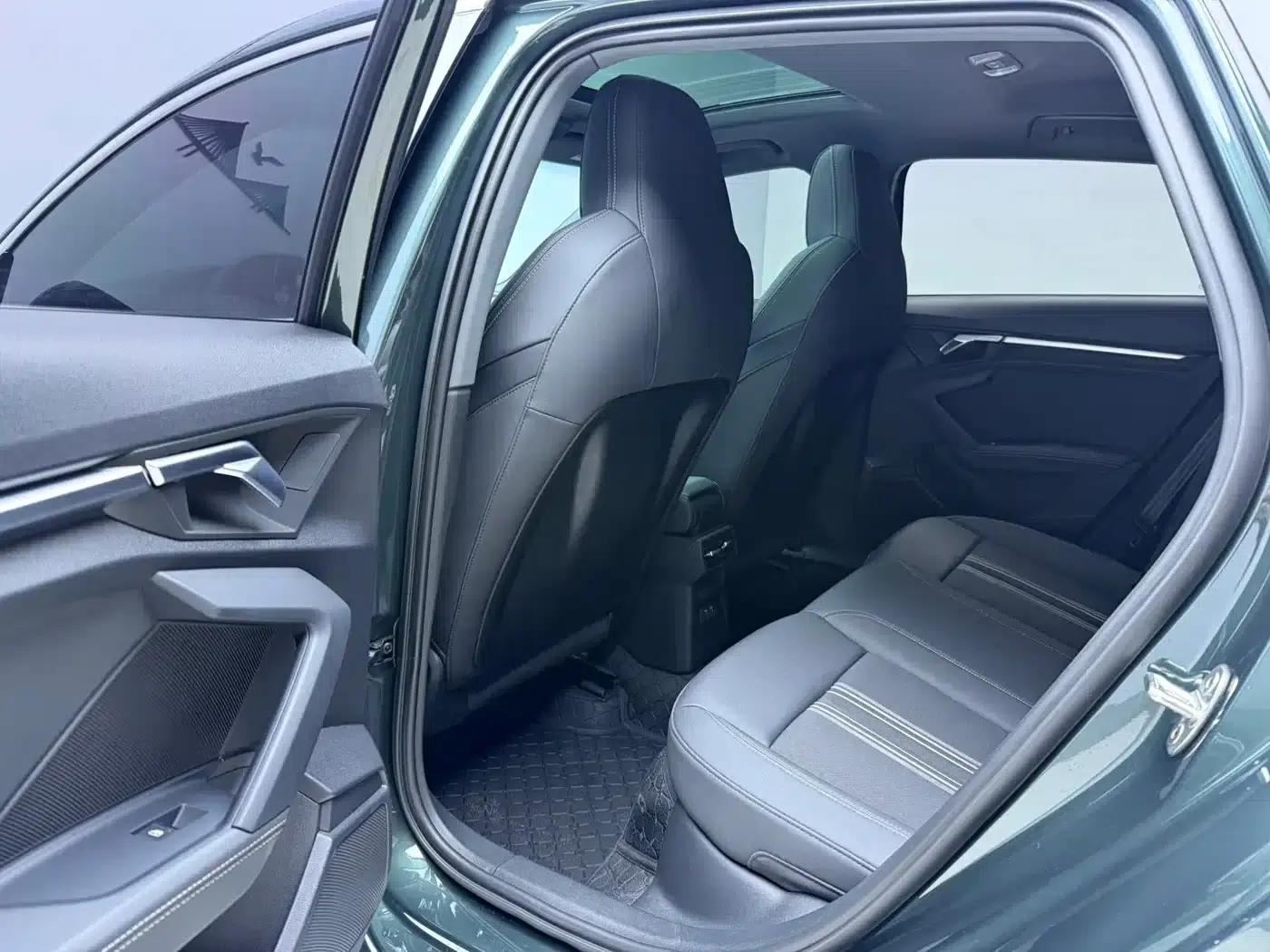 Audi A3 2023 Facelift Sportback 35 TFSI Fashion Sporty Model — миниатюра 22
