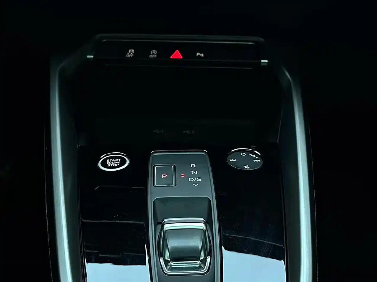 Audi A3 2023 Facelift A3L Limousine 35 TFSI Sporty Edition — миниатюра 15