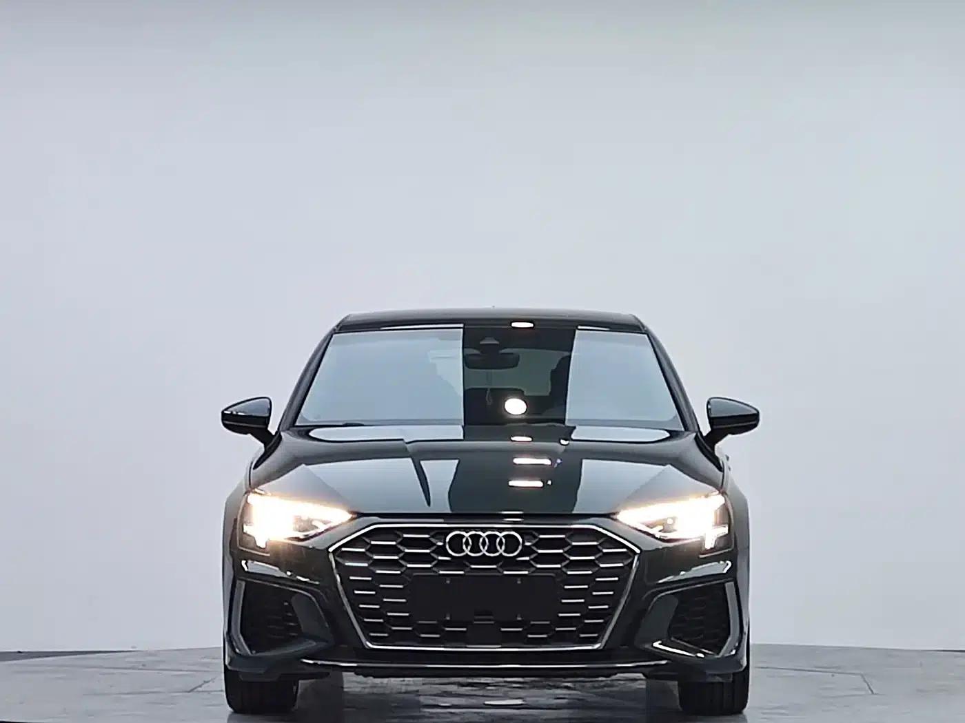Audi A3 2023 Sportback 35 TFSI Fashion Sport — миниатюра 3