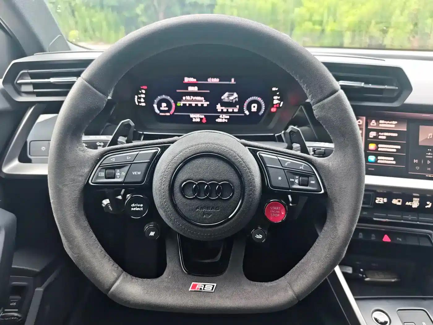 Audi A3 2023 Facelift Sportback 35 TFSI Fashion Sporty Model — миниатюра 11