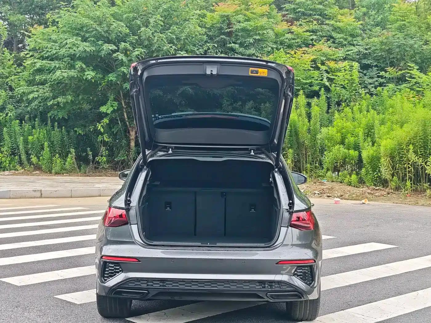 Audi A3 2023 Facelift Sportback 35 TFSI Fashion Sporty Model — миниатюра 17