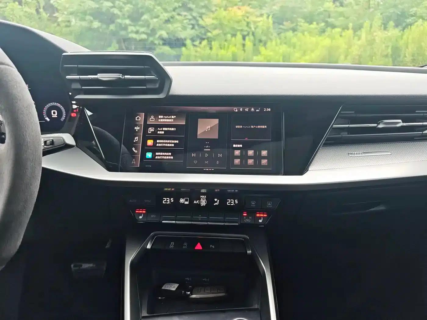 Audi A3 2023 Facelift Sportback 35 TFSI Fashion Sporty Model — миниатюра 9