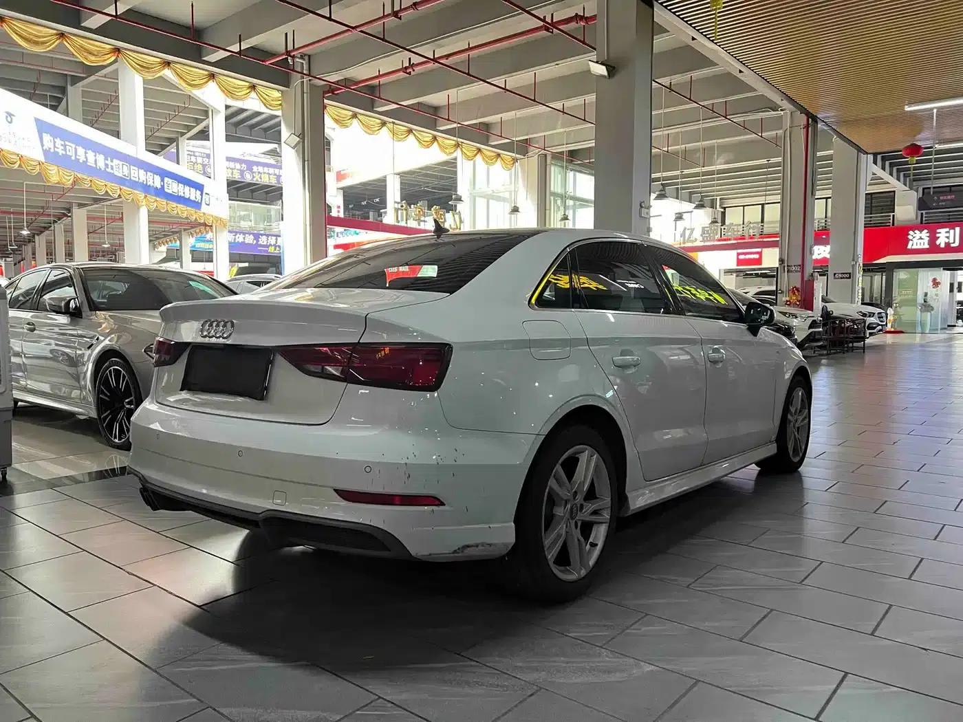 Audi A3 2020 Limousine 35 TFSI Fashion Edition (National V Emission Standard) — миниатюра 3