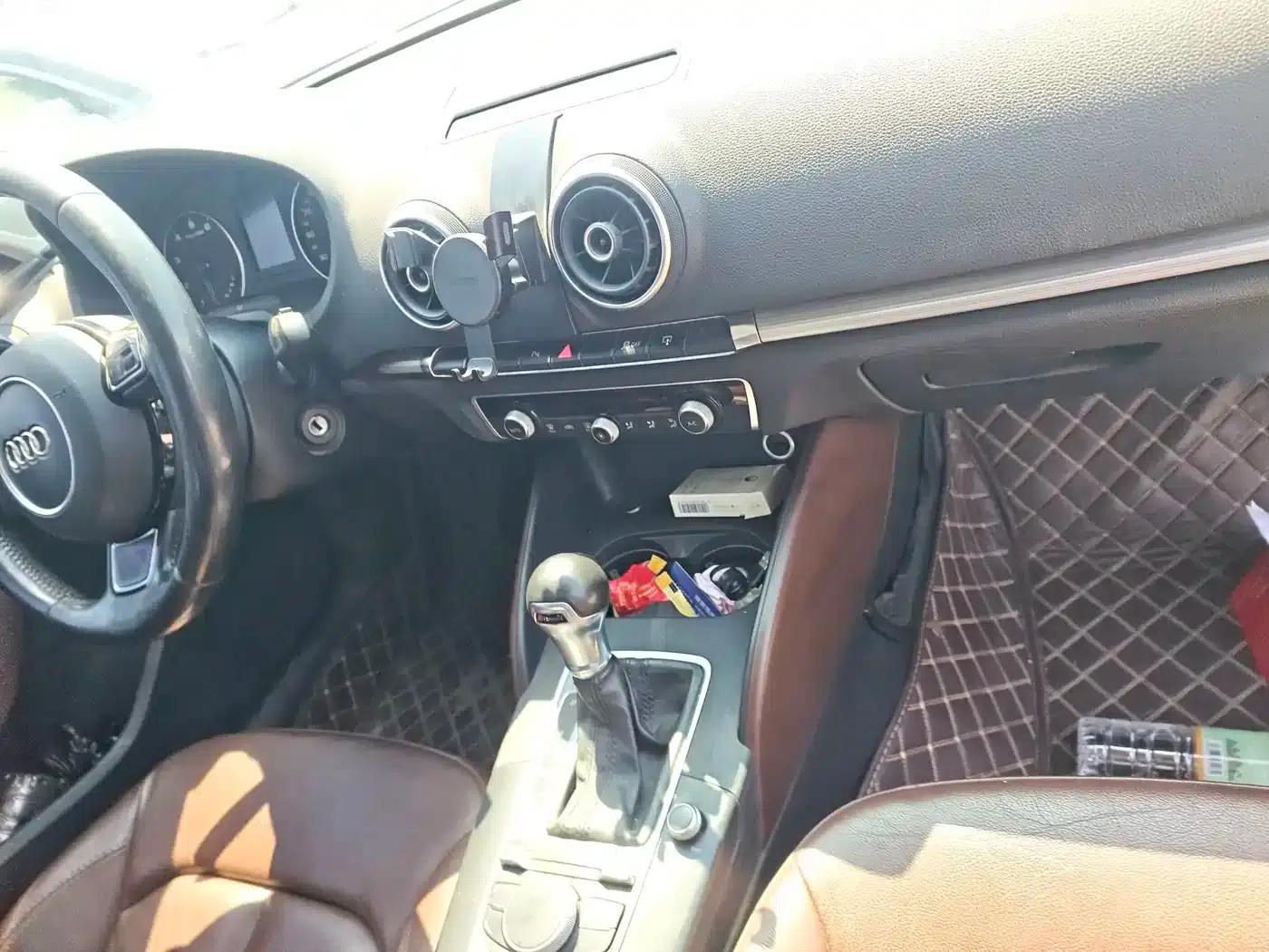 Audi A3 2014 Sportback 35 TFSI Automatic Comfort — миниатюра 11