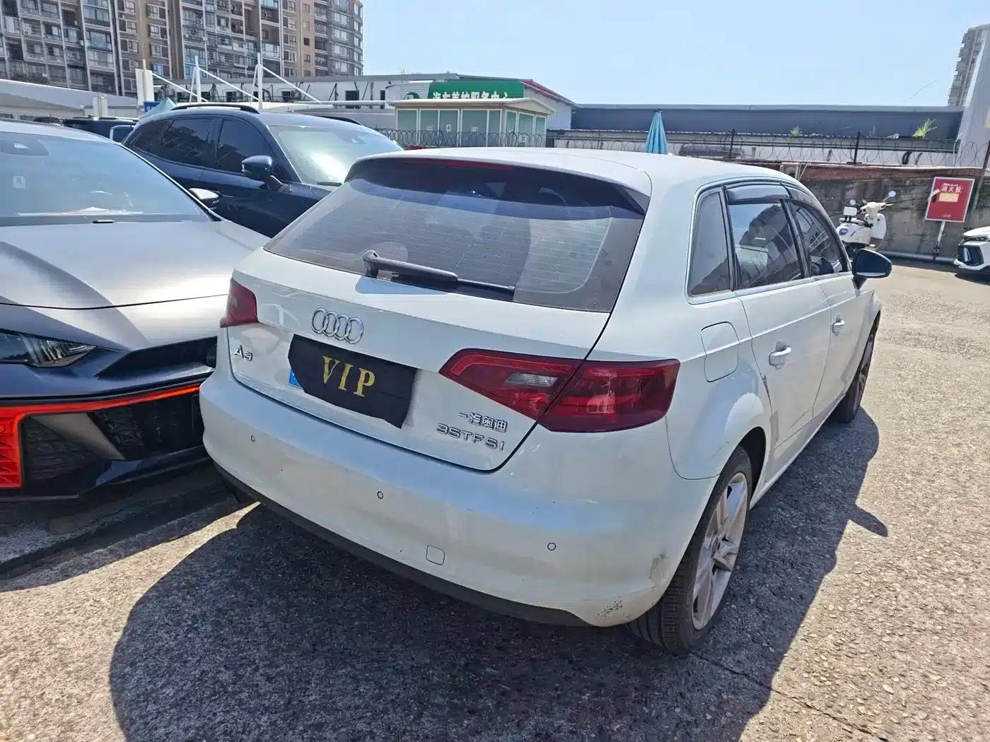 Audi A3 2014 Sportback 35 TFSI Automatic Comfort — миниатюра 12