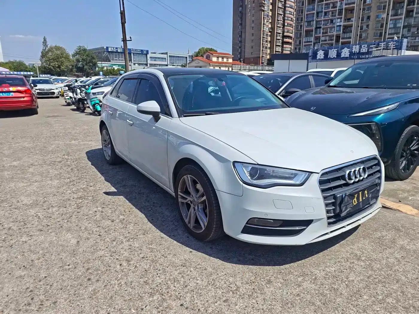 Audi A3 2014 Sportback 35 TFSI Automatic Comfort — миниатюра 3