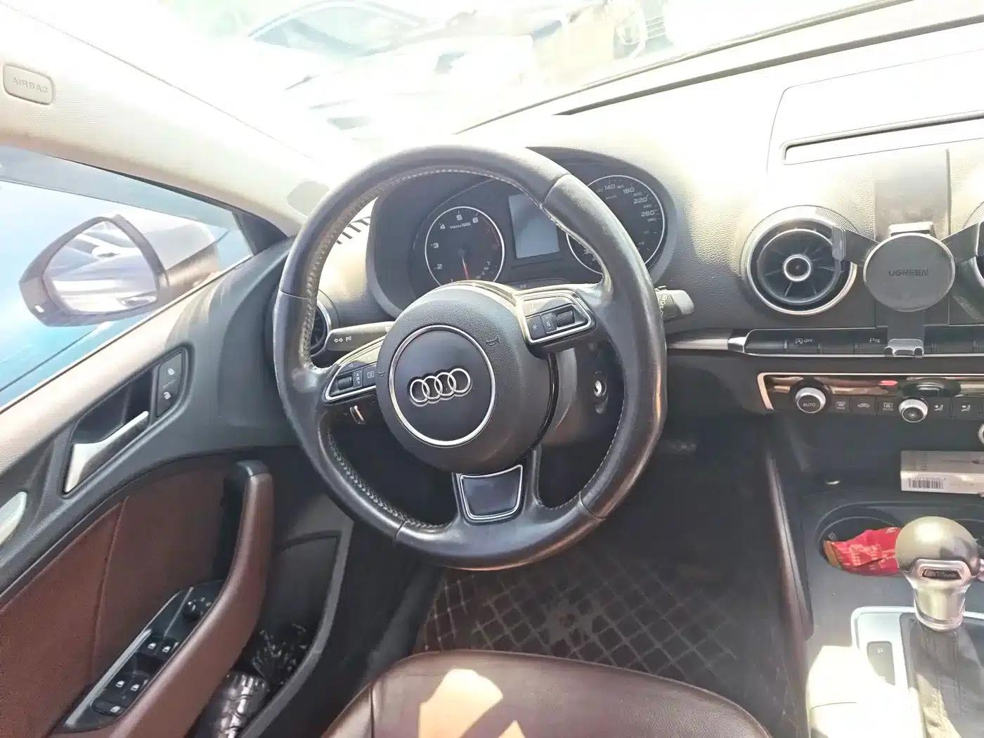 Audi A3 2014 Sportback 35 TFSI Automatic Comfort — миниатюра 10