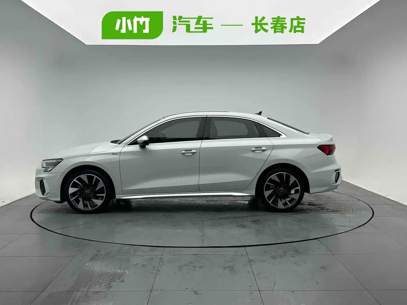 2022 Audi A3 A3L Limousine 35 TFSI Fashion Sport — миниатюра 3
