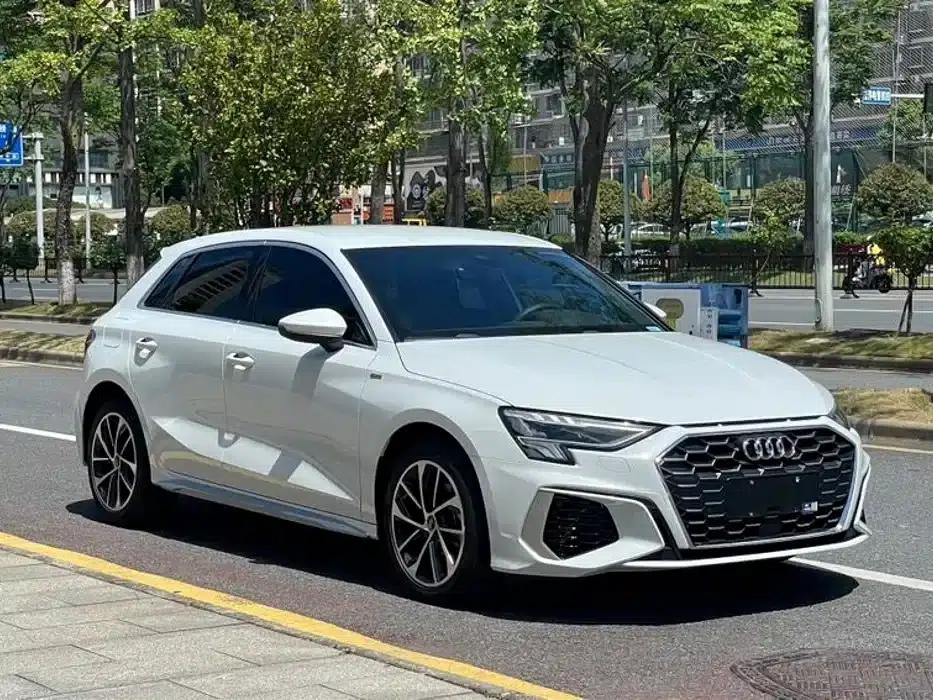 Audi A3 2022 Sportback 35 TFSI Progressive Sport — миниатюра 2