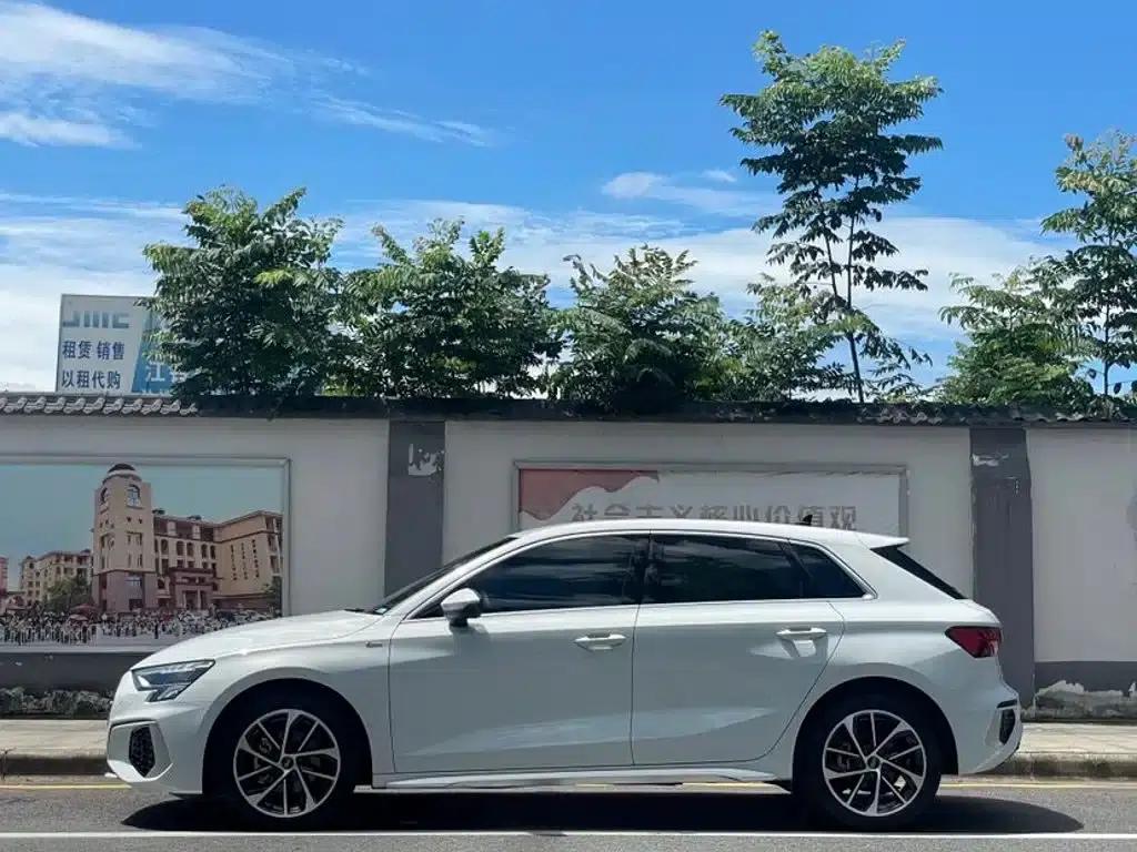 Audi A3 2022 Sportback 35 TFSI Progressive Sport — миниатюра 3