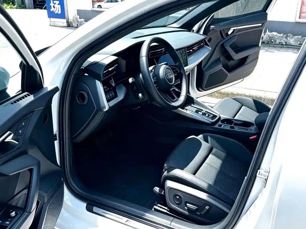 Audi A3 2022 Sportback 35 TFSI Progressive Sport — миниатюра 6
