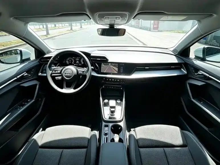 Audi A3 2022 Sportback 35 TFSI Progressive Sport — миниатюра 8