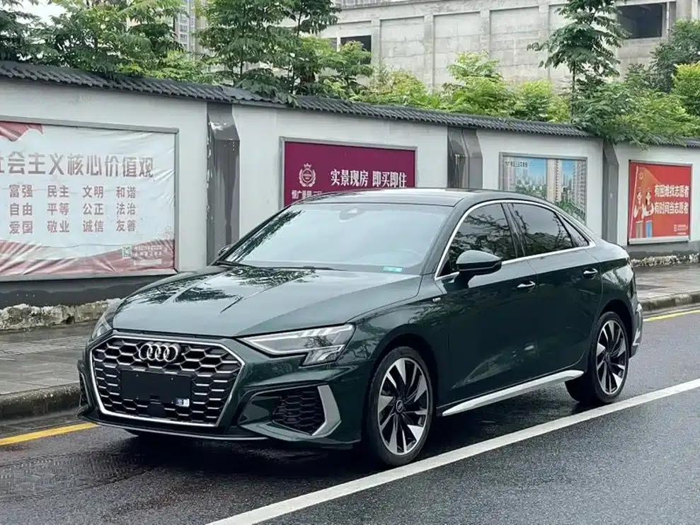 2023 Audi A3 A3L Limousine 35 TFSI Fashion Sport — миниатюра 1