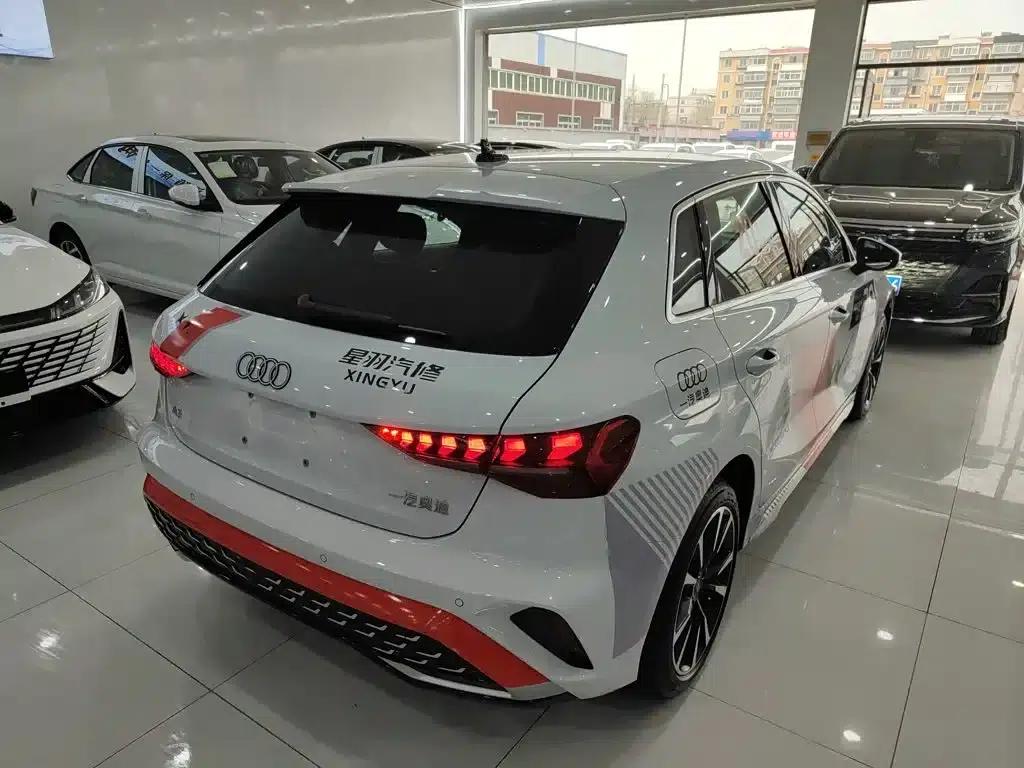 Audi A3 2026 Sportback 35TFSI Flying Spur Enjoyment Edition — миниатюра 5