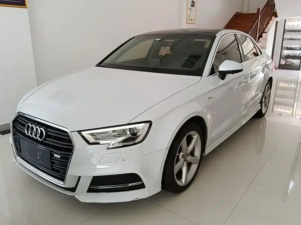 Audi A3 2018 30th Anniversary Edition Limousine 35 TFSI Fashion Model — миниатюра 1